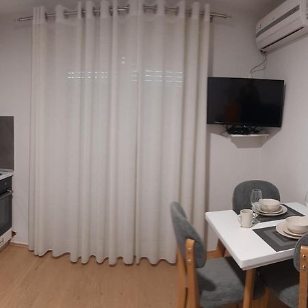 Comfy Apartment- Sunny Balcony Tirana Exterior foto